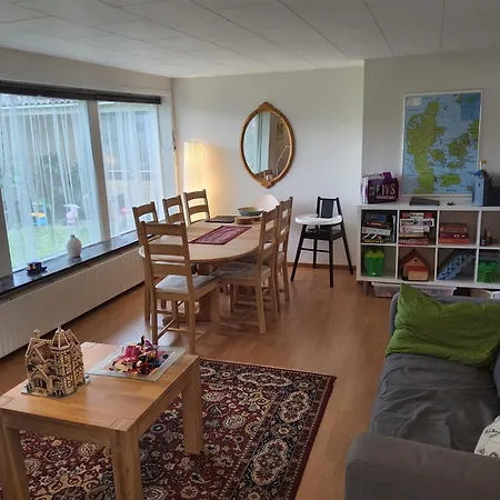 Family Friendly B, 900m To Lego House, Parking, Legoland, Lalandia * Billund