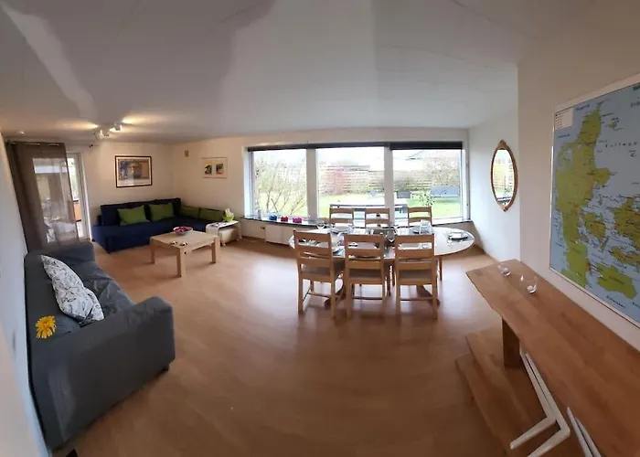 Family Friendly B, 900m To Lego House, Parking, Legoland, Lalandia * Billund